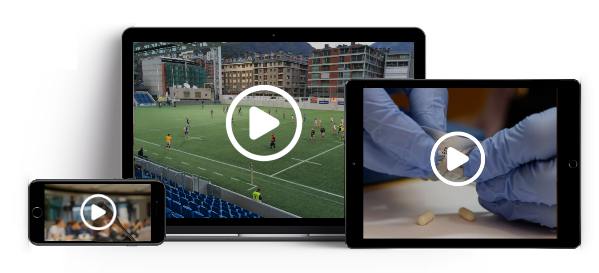 Mochup de webinar y eventos híbridos con streaming en una tablet, un portátil y un smarthpone